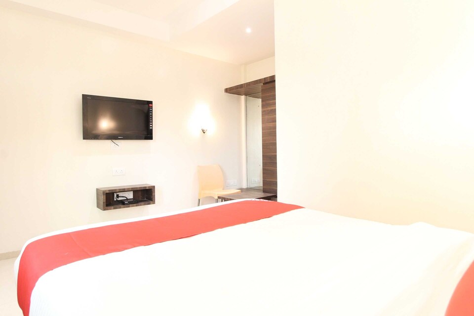 Power Break Hotel O New Pune (6 Hrs Stay), Pimpri Pune, Pune