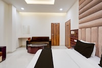HOTEL O THE ELEGANT  Meerut City Junction
