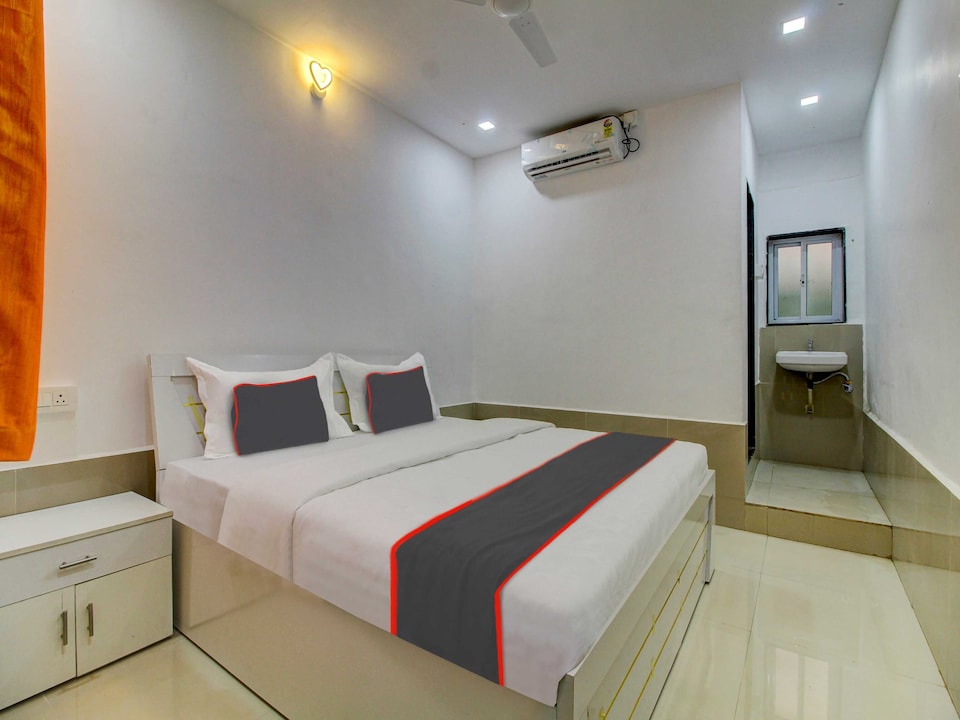 Power Break Super Collection O Homely Stays Resort (6 Hrs Stay), Kharadi Pune, Pune