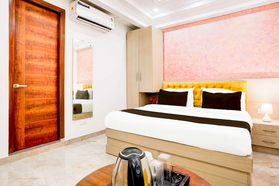 Townhouse Oak SkyJumper Trampoline Park, Zirakpur, Zirakpur