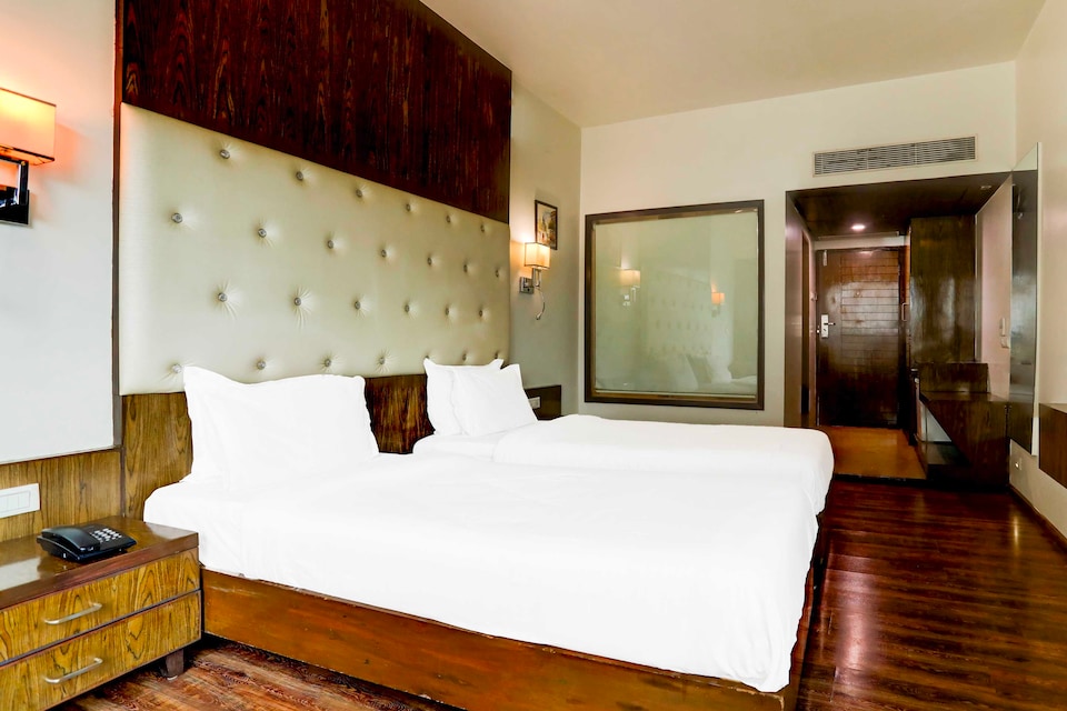 Townhouse Oak Ahmedabad Junction, Ashram Road Ahmedabad, Ahmedabad