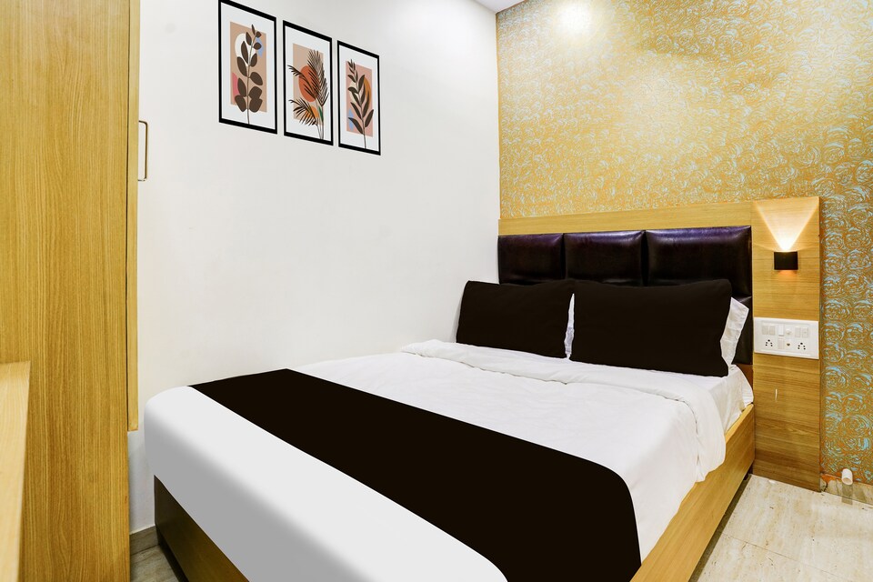 Hotel O Mount Residency , Mumbai BCEC, Mumbai