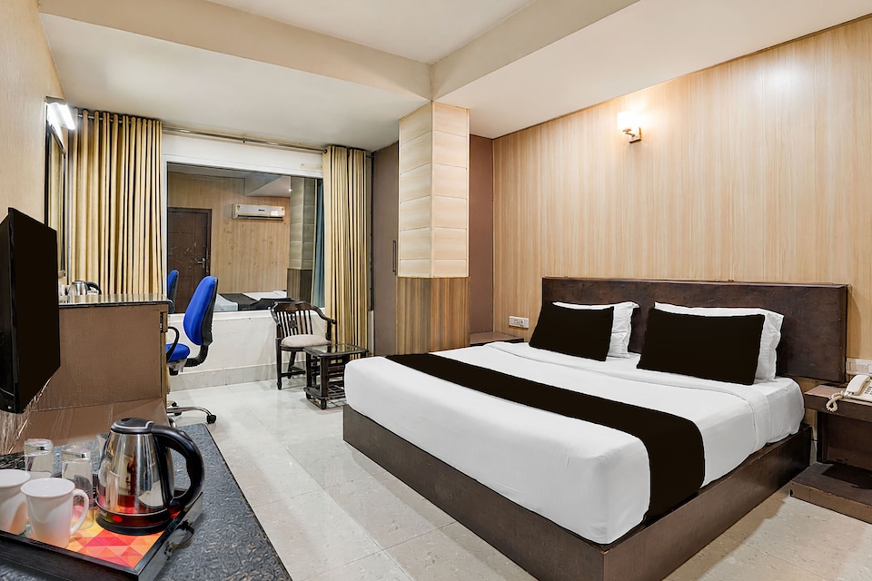Townhouse Oak ONGC Crossway Formerly Hotel Gold Stone Comfort, Chakrata Road Dehradun, Dehradun
