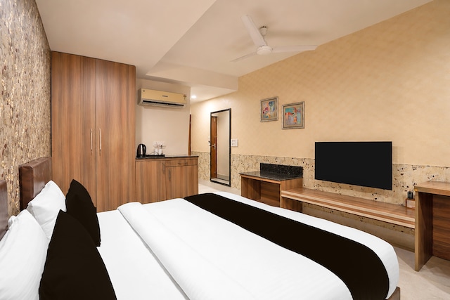 Super Townhouse Oak ONGC Crossway Formerly Hotel Gold Stone Comfort