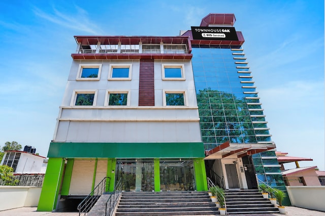 Townhouse Oak ONGC Crossway Formerly Hotel Gold Stone Comfort