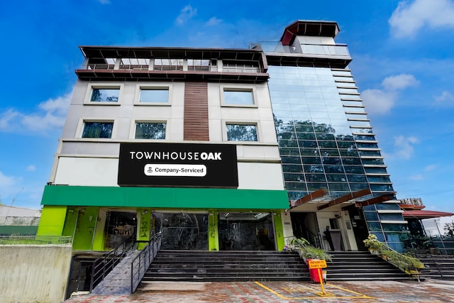 Super Townhouse Oak ONGC Crossway Formerly Hotel Gold Stone Comfort