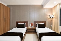 Super Townhouse Oak ONGC Crossway Formerly Hotel Gold Stone Comfort