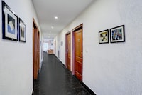 Super Townhouse Oak ONGC Crossway Formerly Hotel Gold Stone Comfort