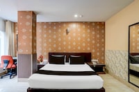 Super Townhouse Oak ONGC Crossway Formerly Hotel Gold Stone Comfort