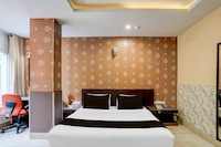 Townhouse Oak ONGC Crossway Formerly Hotel Gold Stone Comfort