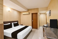 Super Townhouse Oak ONGC Crossway Formerly Hotel Gold Stone Comfort