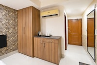 Super Townhouse Oak ONGC Crossway Formerly Hotel Gold Stone Comfort