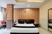 Super Townhouse Oak ONGC Crossway Formerly Hotel Gold Stone Comfort