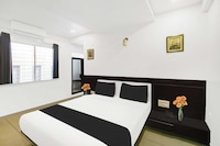 Townhouse Oak City Center Mysore Palace