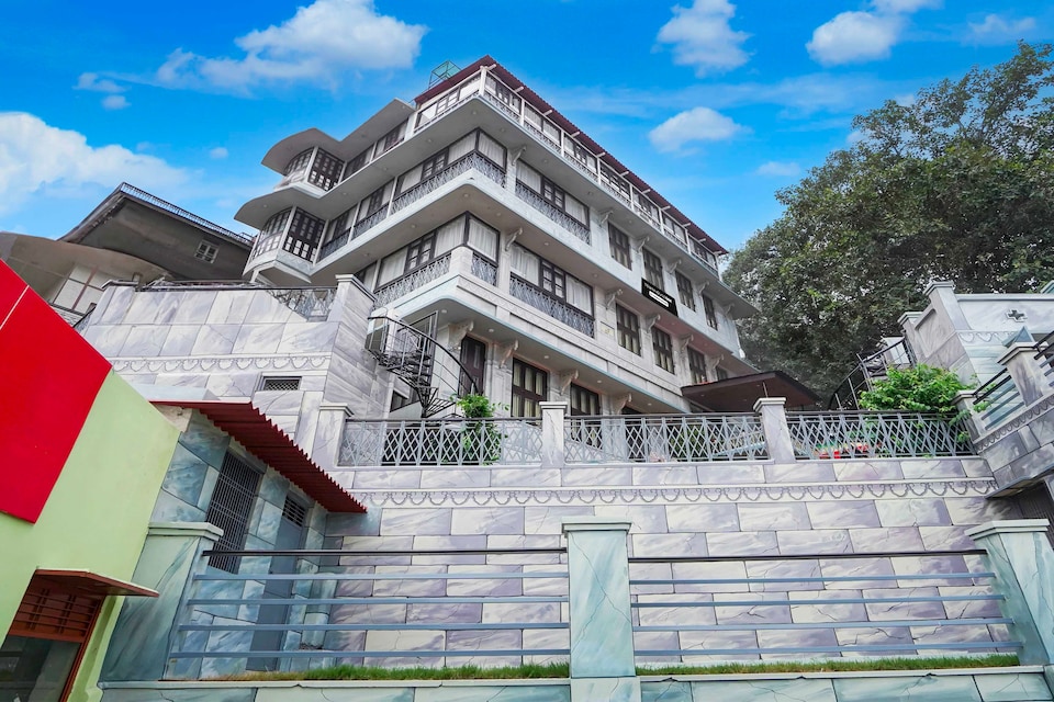 Townhouse Varanasi Ganga Ghat, Godowlia, Varanasi