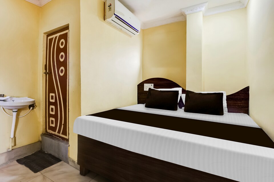 Hotel O Sri Sai Mani Lodge, Governorpet Vijayawada, Vijayawada
