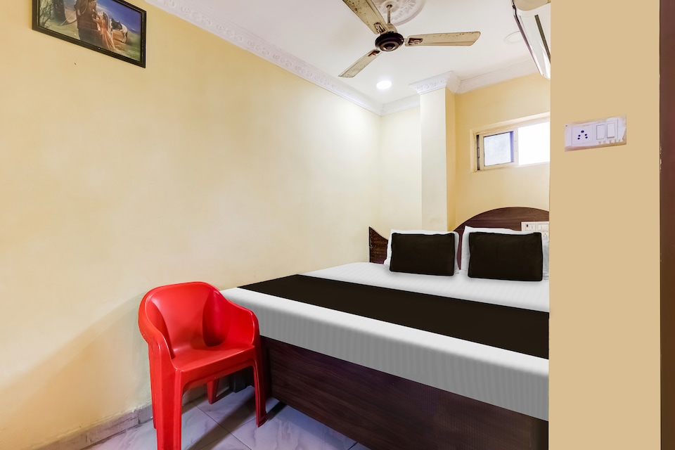 Hotel O Sri Sai Mani Lodge, Governorpet Vijayawada, Vijayawada