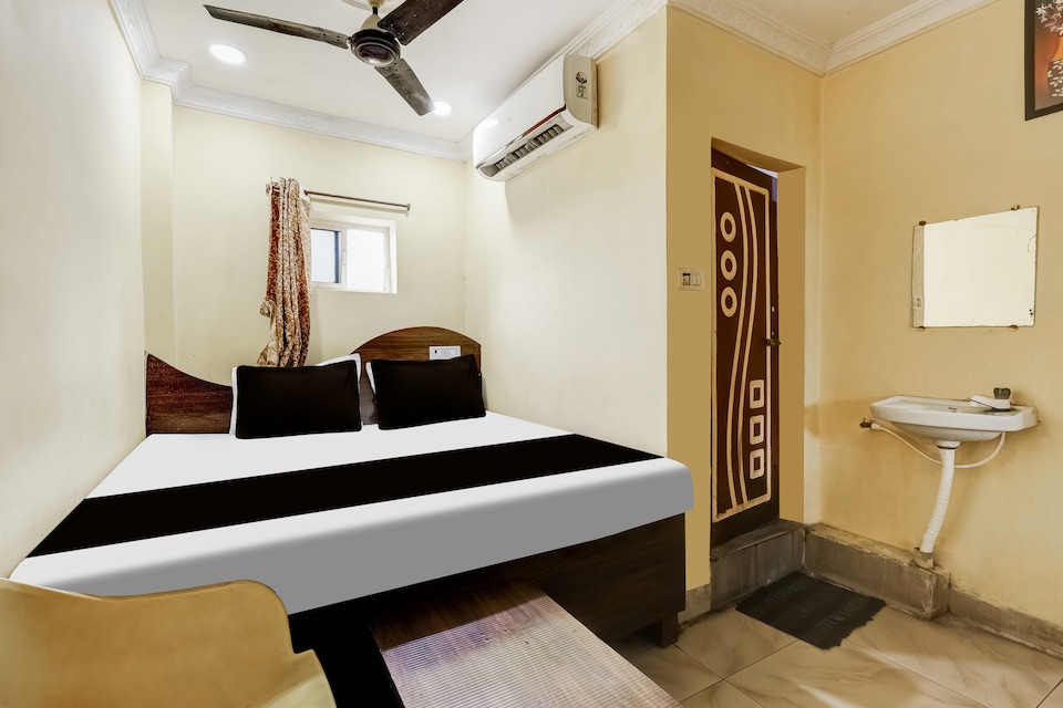Hotel O Sri Sai Mani Lodge, Governorpet Vijayawada, Vijayawada