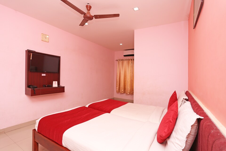 OYO 2279 Greenwood Galaxy, Chandrasekharpur, Bhubaneswar