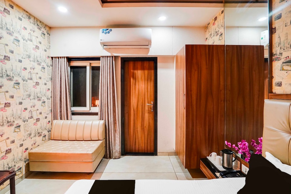 Townhouse Oak Kota Airport, Kota, Kota