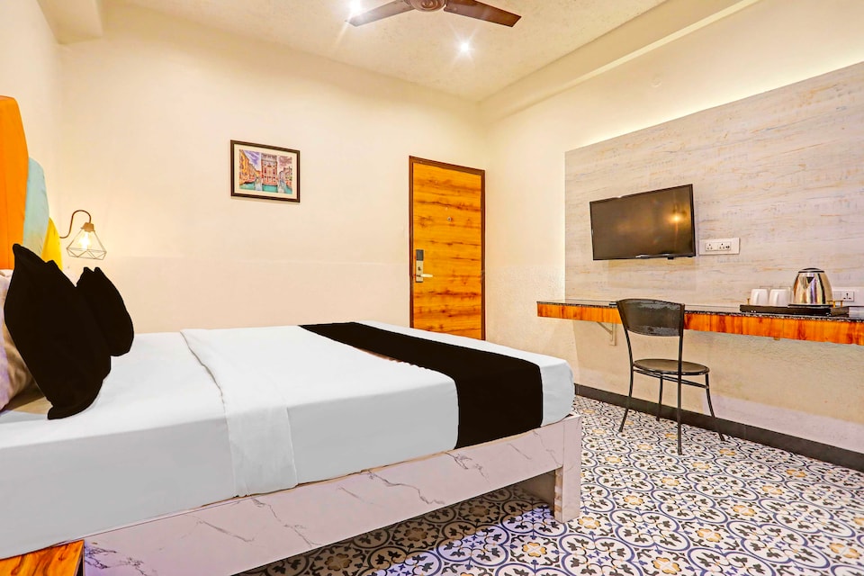 Townhouse Oak Varanasi JHV Mall, Cantt, Varanasi