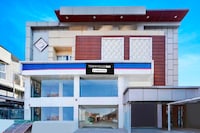 [Day Stay - 12 Hrs Slot : 8 AM to 8 PM] Townhouse Dehradun City Centre