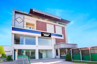 [Day Stay - 12 Hrs Slot : 8 AM to 8 PM] Townhouse Dehradun City Centre