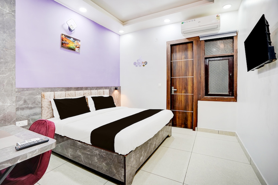 Townhouse ROYAL ELAN, Noida City, Noida