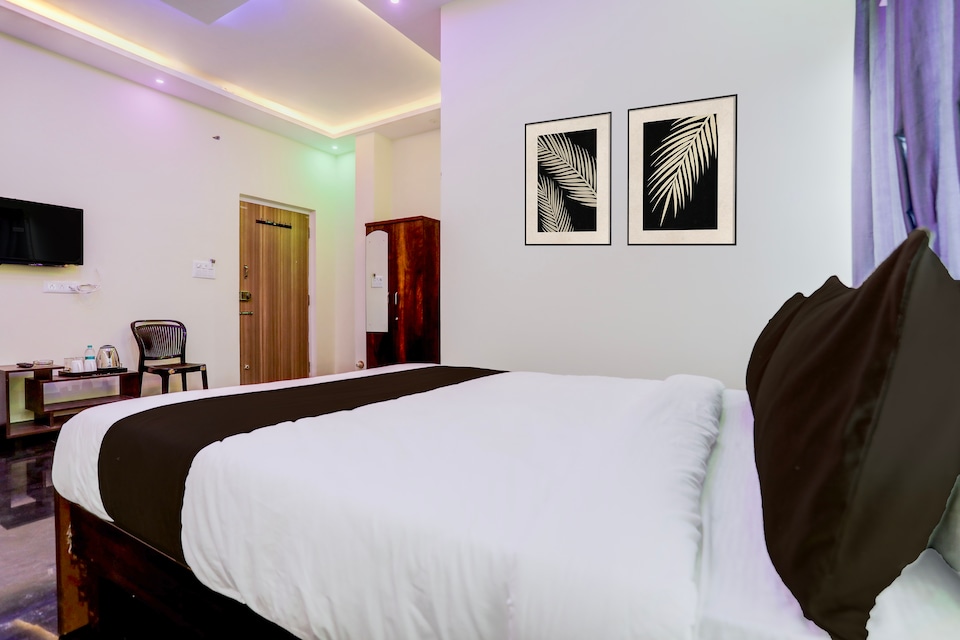 Hotel O Sri Chowdeshwari Residency , Tumkur Road, Bangalore