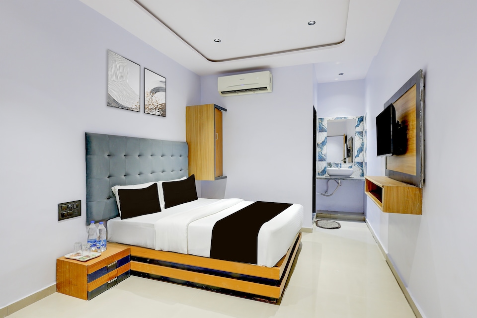 Hotel O Nidhivan palace, Airport Surat, Surat