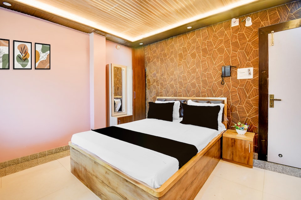 Collection O Tarapith Railway Junction Formerly Newtown Park, Tarapith, Tarapith