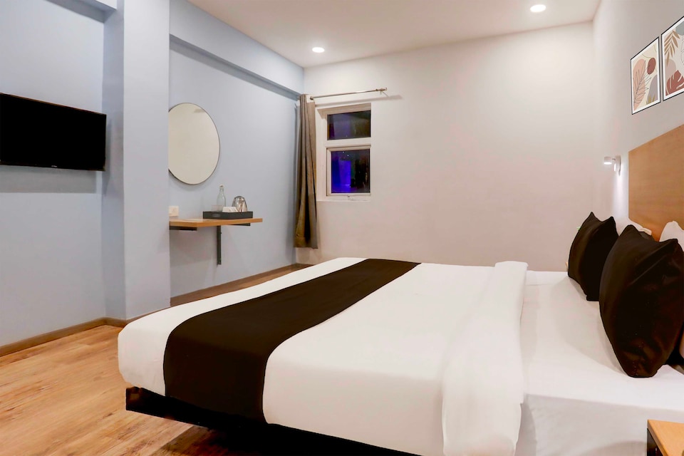 Townhouse Oak Khusro Bagh Prayagraj, Railway Station Allahabad, Prayagraj