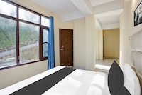 Townhouse Oak Kachighati ISBT Shimla