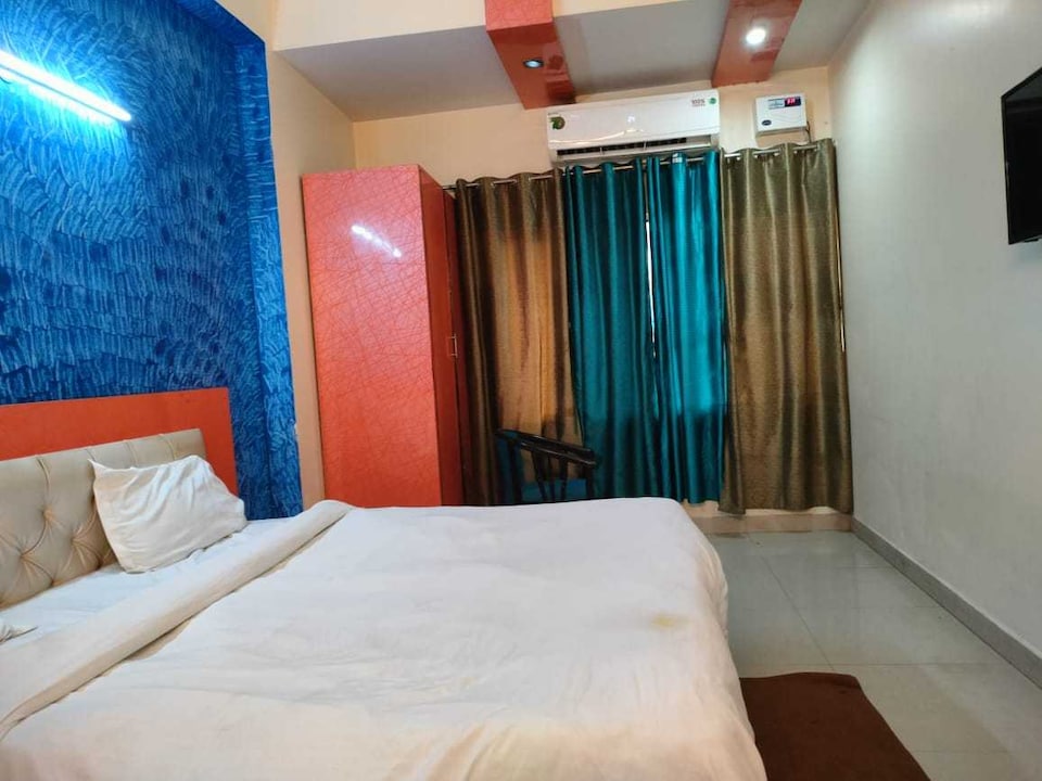 Hotel O Alpha 1 Metro Station , Greater Noida, Noida