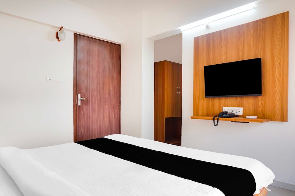 Collection O Lohegaon  Pune Airport, Viman Nagar, Pune