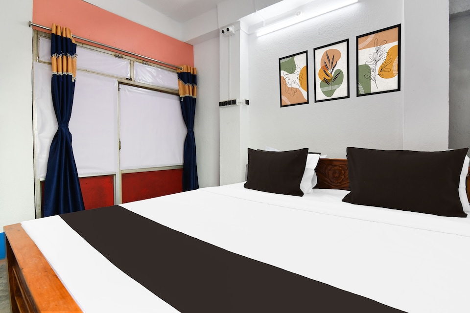 SPOT ON Milan Guest House , VIP Road Kolkata, Kolkata