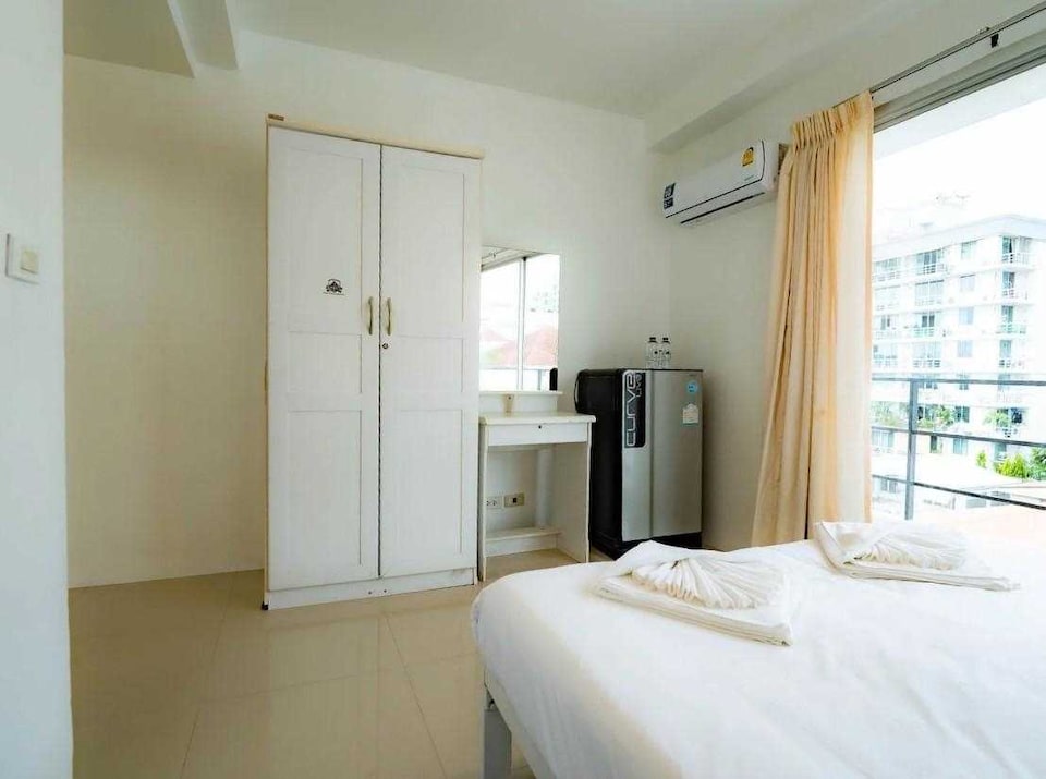  RQ Bangkok Sukhumvit 50 by Collection O, Watthana, Bangkok