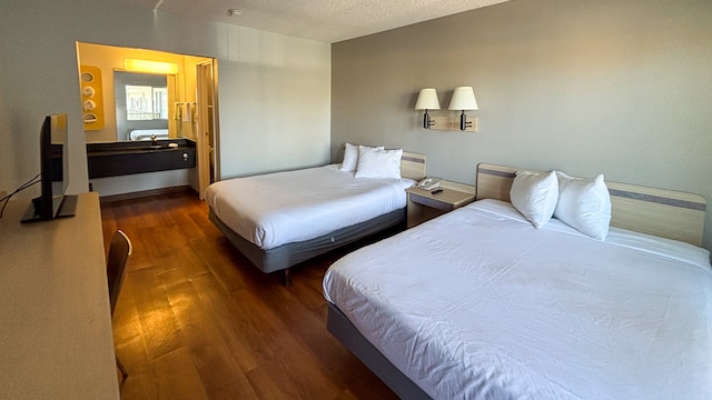 2 Queen Beds | Smoking