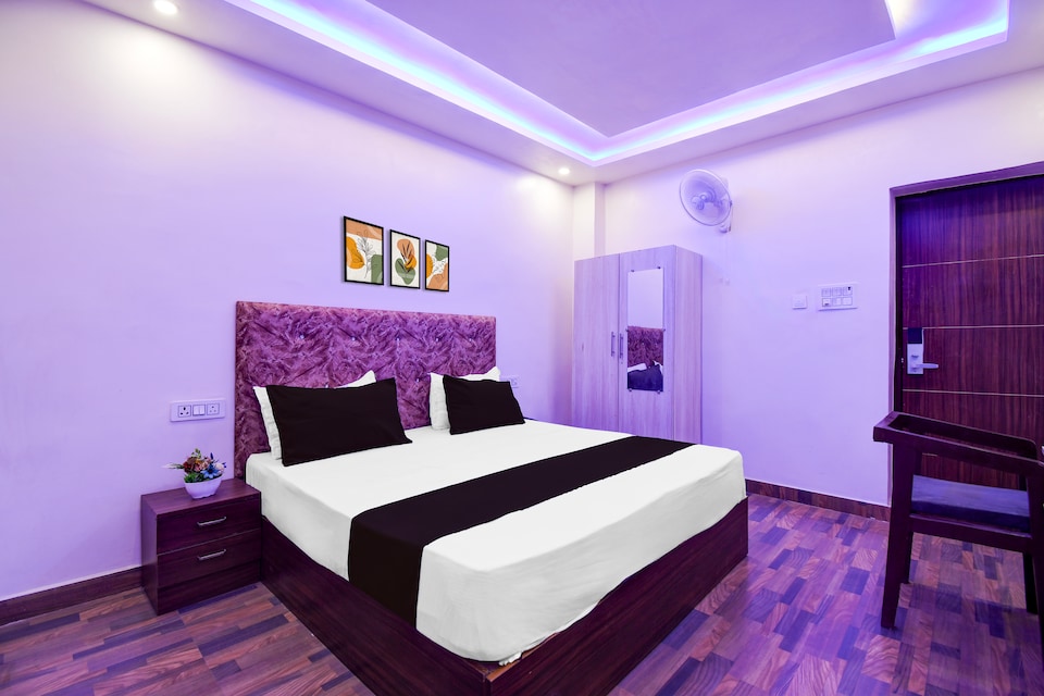 Super Townhouse Civil Lines Prayagraj Formerly Raj Mahal Palace, Civil Lines - High Court, Prayagraj