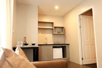 RQ Bangkok Sukhumvit 107 by Collection O