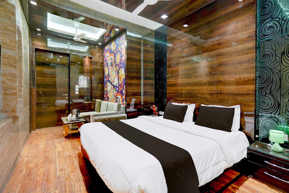 Townhouse Oak Swaroop Nagar, Kanpur City, Kanpur