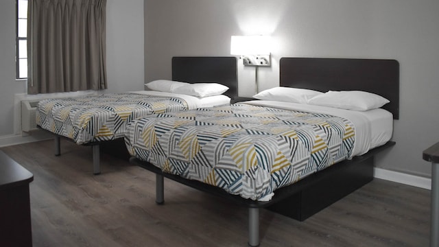 2 Full Beds | ADA/Tub/Micfridge