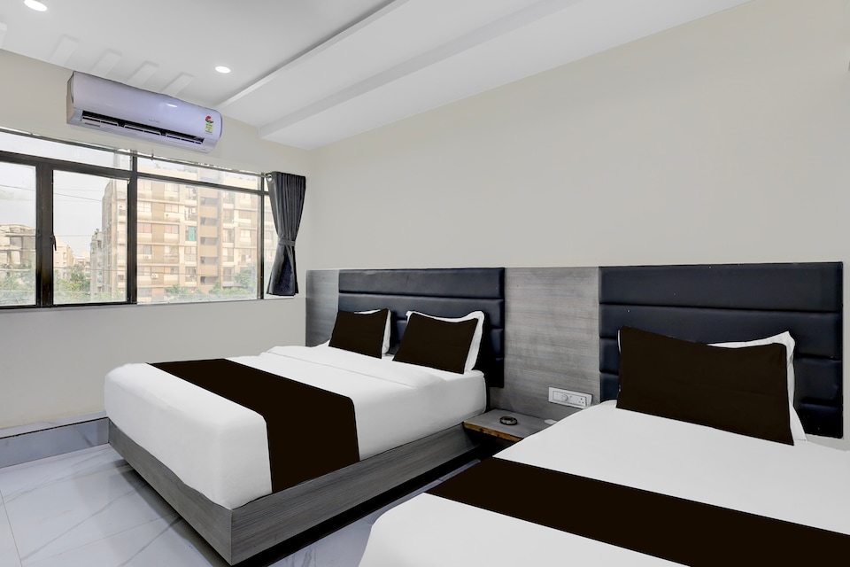 HOTEL O S.S, Chandkheda Ahmedabad, Ahmedabad
