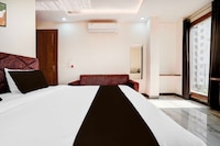 Collection O Taj Nagri Basai