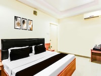 Townhouse Oak Red Hills Lakdikapul
