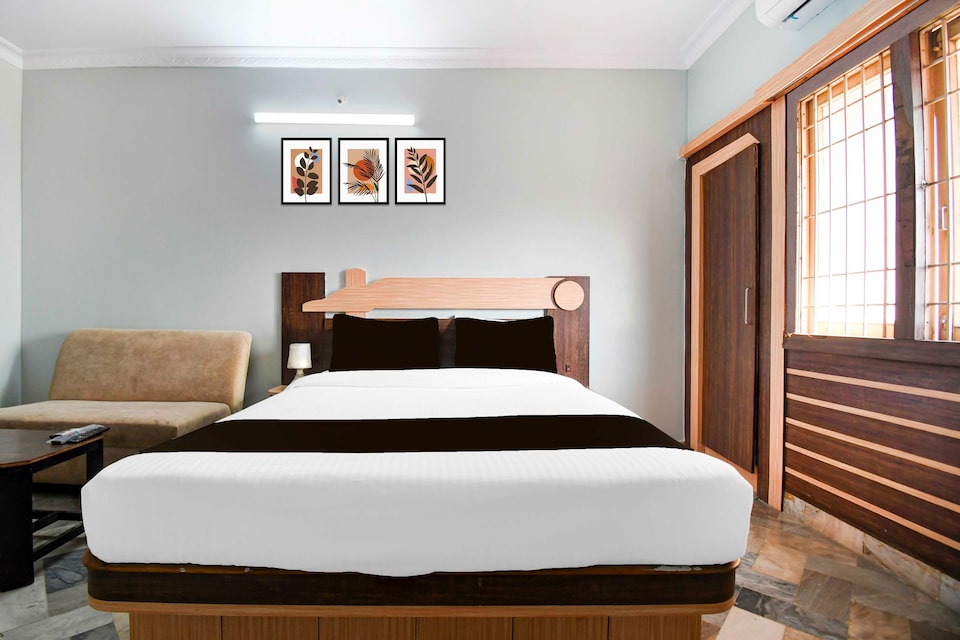 [Day Stay - 12 Hrs Slot : 8 AM to 8 PM] Townhouse Oak Jyoti Mahal Road Rayagada, Rayagada, Rayagada