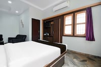 [Day Stay - 12 Hrs Slot : 8 AM to 8 PM] Townhouse Oak Jyoti Mahal Road Rayagada