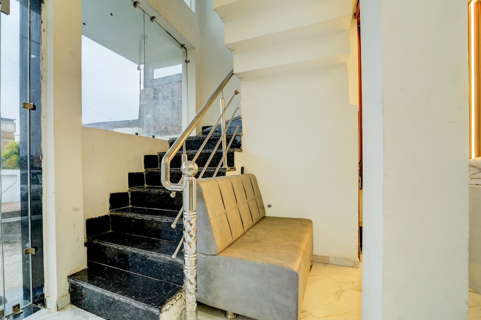 Hotel O Rudra Leela, Ujjain Indore Road, Ujjain