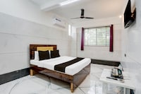 Hotel O Univers Inn