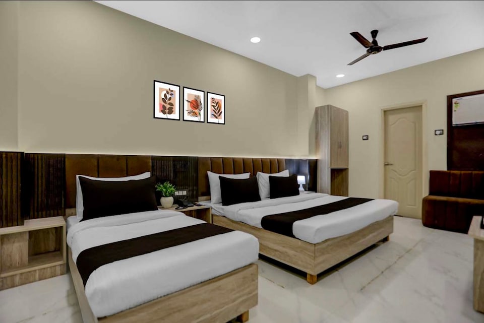 Super Townhouse Oak Kaal Bhairav Temple Varanasi, Godowlia, Varanasi